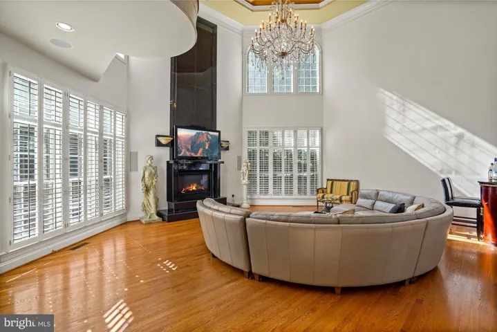 1018 Eaton Dr, Mclean, Virginia 22102