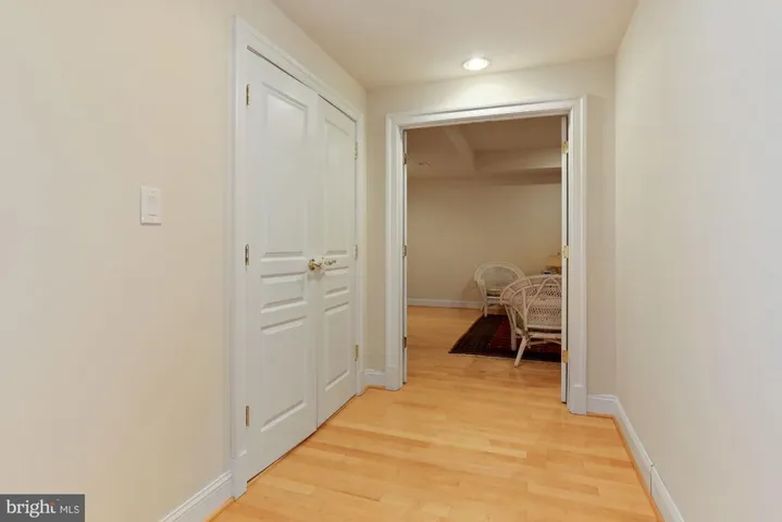 1018 Eaton Dr, Mclean, Virginia 22102