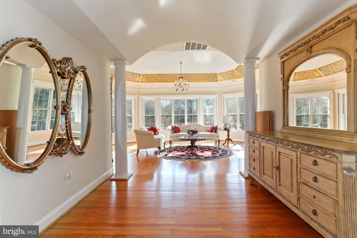 1018 Eaton Dr, Mclean, Virginia 22102