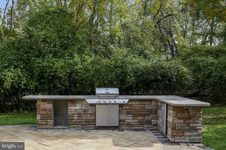 1018 Eaton Dr, Mclean, Virginia 22102