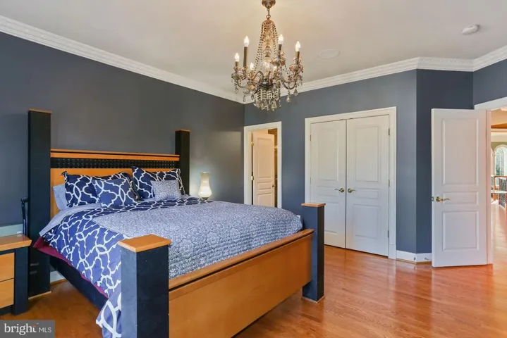 1018 Eaton Dr, Mclean, Virginia 22102