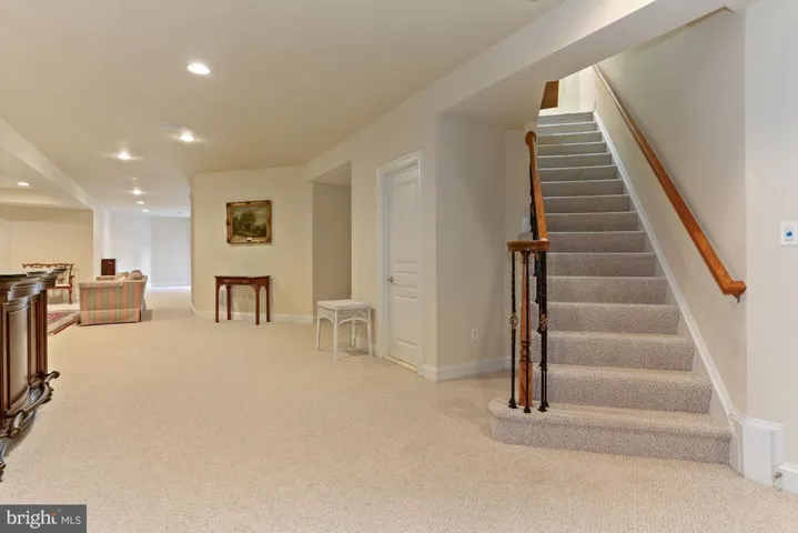 1018 Eaton Dr, Mclean, Virginia 22102
