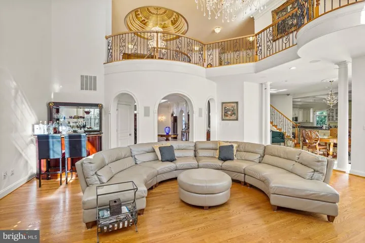 1018 Eaton Dr, Mclean, Virginia 22102