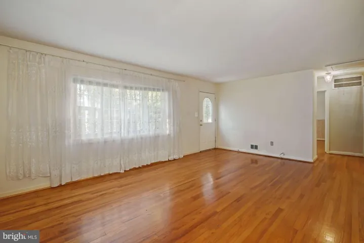 4004 Ronson Dr, Alexandria, Virginia 22310