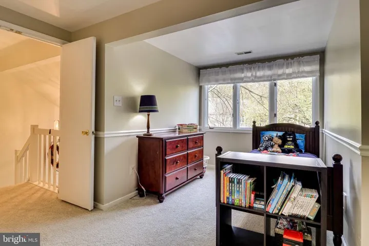 10042 Beacon Pond Ln, Burke, Virginia 22015