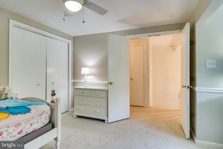 10042 Beacon Pond Ln, Burke, Virginia 22015