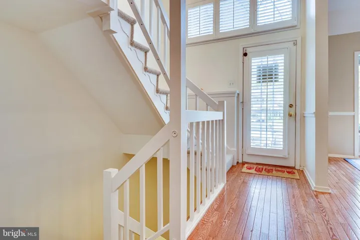 10042 Beacon Pond Ln, Burke, Virginia 22015
