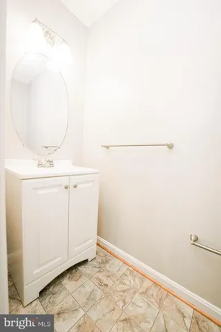 6584 Irvin Ct, Alexandria, Virginia 22312