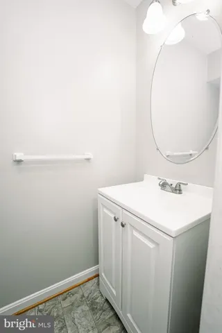6584 Irvin Ct, Alexandria, Virginia 22312