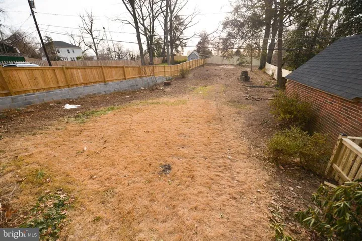 3724 N Pershing Dr, Arlington, Virginia 22203