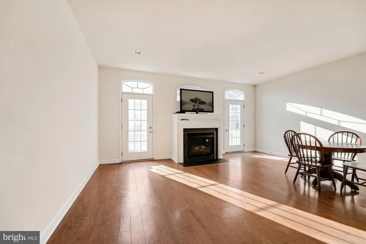 762 Ayrshire Ln, Woodbridge, Virginia 22191