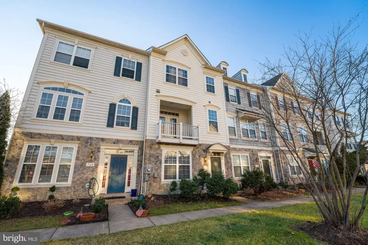 762 Ayrshire Ln, Woodbridge, Virginia 22191