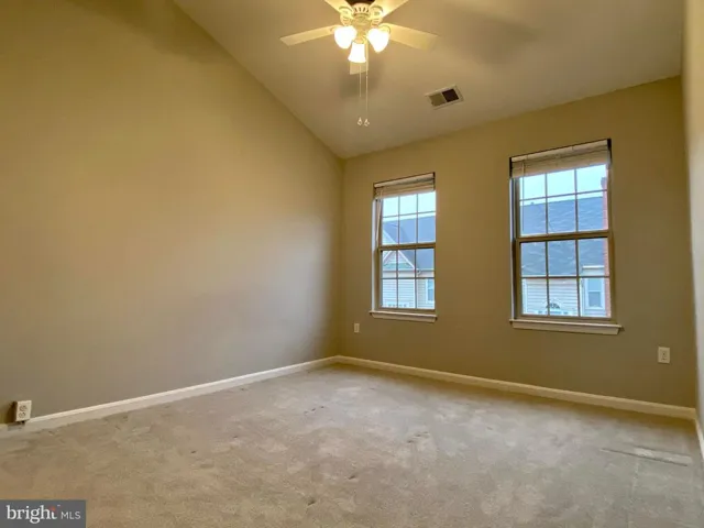 21164 Domain Ter, Sterling, Virginia 20165