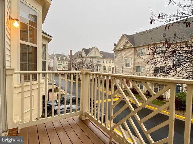 21164 Domain Ter, Sterling, Virginia 20165