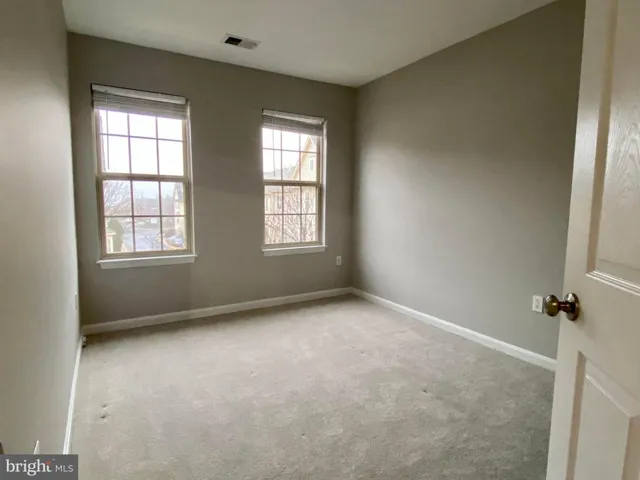 21164 Domain Ter, Sterling, Virginia 20165