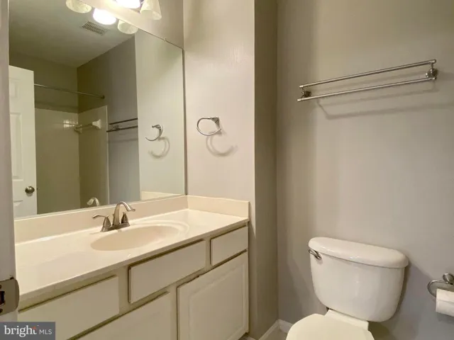 21164 Domain Ter, Sterling, Virginia 20165