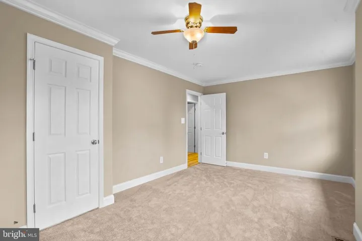39382 Springbrook Ln, Aldie, Virginia 20105