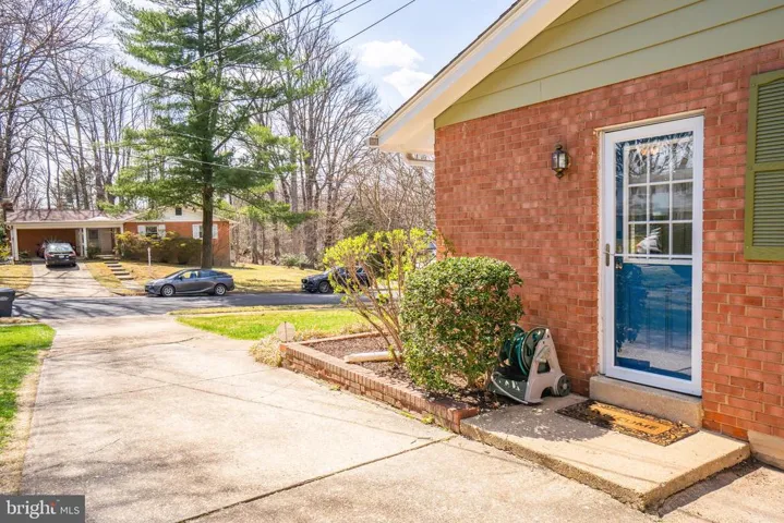 7304 Masonville Ct, Annandale, Virginia 22003