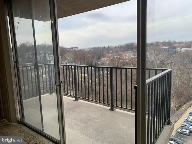 4600 S Four Mile Run Dr #1042, Arlington, Virginia 22204