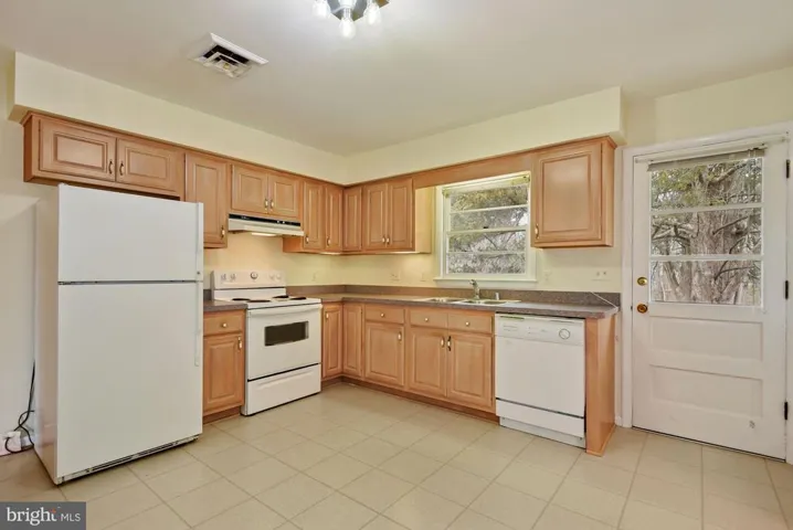 16 Jefferson Dr, Sterling, Virginia 20165