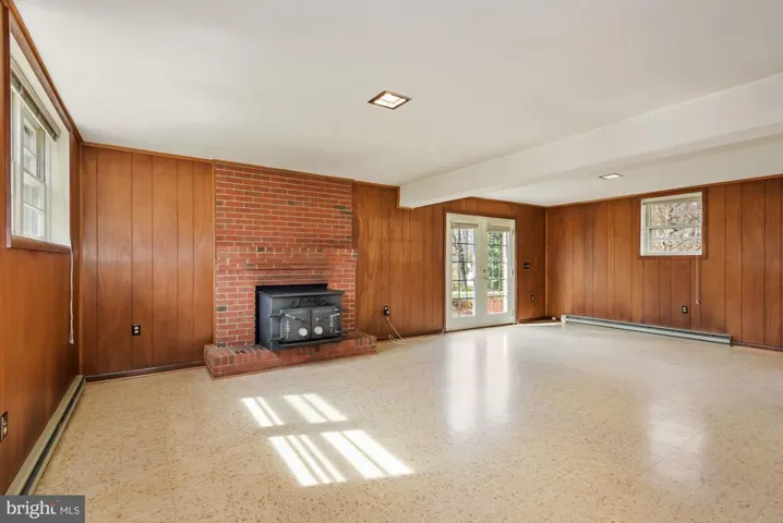 16 Jefferson Dr, Sterling, Virginia 20165