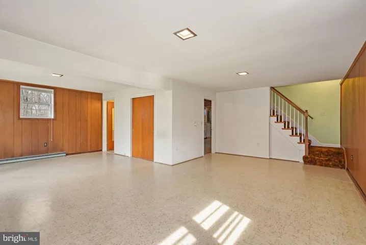 16 Jefferson Dr, Sterling, Virginia 20165