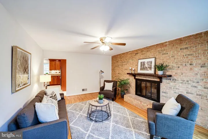 6117 Larstan Dr, Alexandria, Virginia 22312