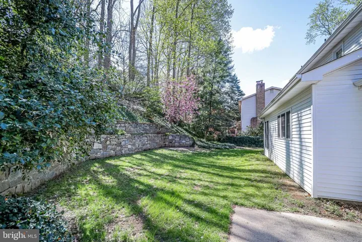 6117 Larstan Dr, Alexandria, Virginia 22312
