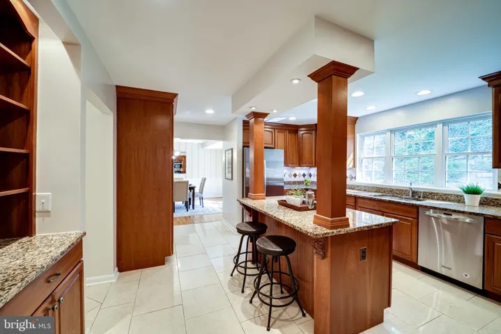 6117 Larstan Dr, Alexandria, Virginia 22312
