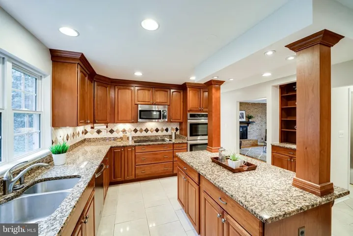 6117 Larstan Dr, Alexandria, Virginia 22312