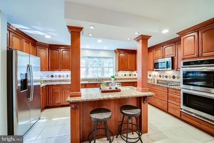 6117 Larstan Dr, Alexandria, Virginia 22312