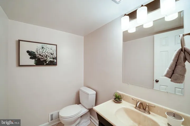 6117 Larstan Dr, Alexandria, Virginia 22312