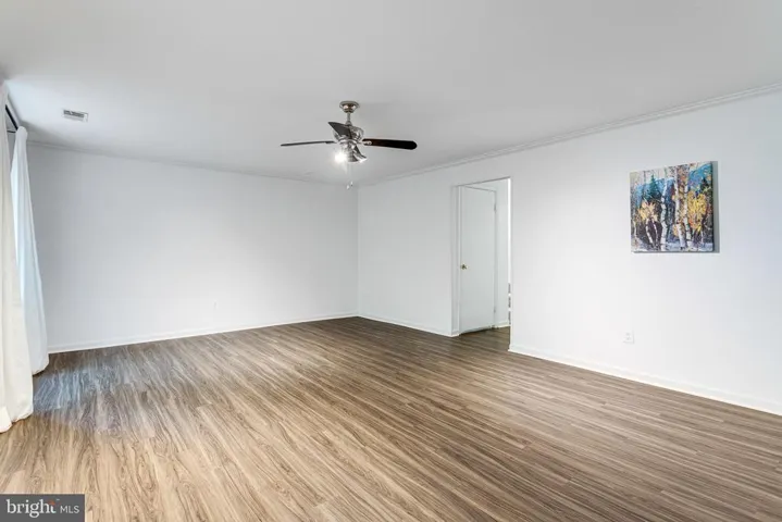 7187 Lake Cove Dr, Alexandria, Virginia 22315
