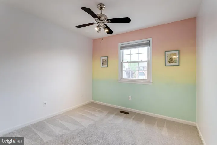 7187 Lake Cove Dr, Alexandria, Virginia 22315