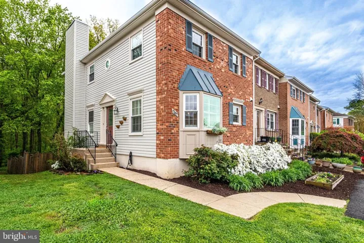 7187 Lake Cove Dr, Alexandria, Virginia 22315
