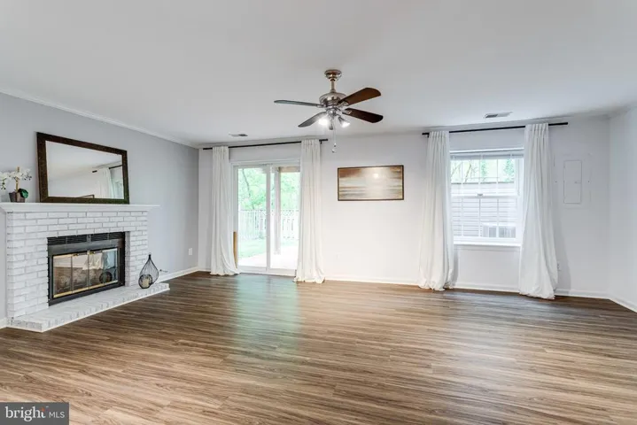 7187 Lake Cove Dr, Alexandria, Virginia 22315