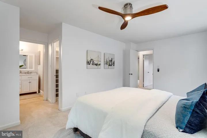 7187 Lake Cove Dr, Alexandria, Virginia 22315