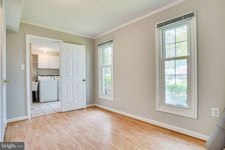5924 Crossin Ct, Burke, Virginia 22015