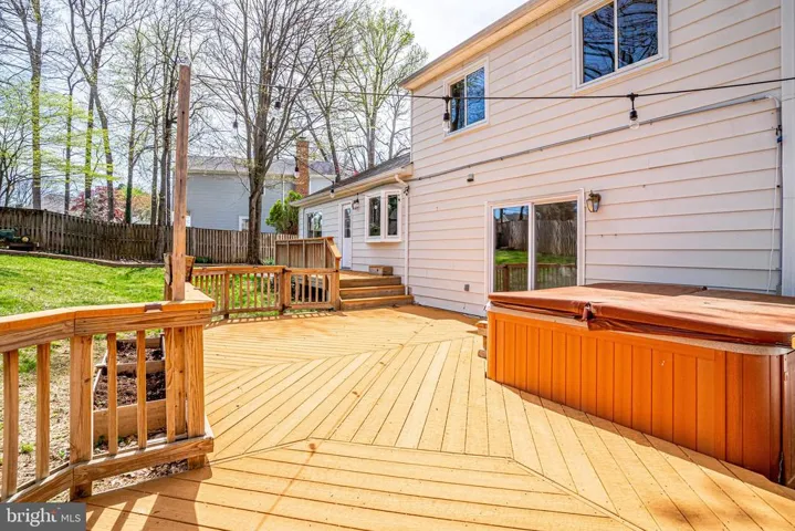 5924 Crossin Ct, Burke, Virginia 22015