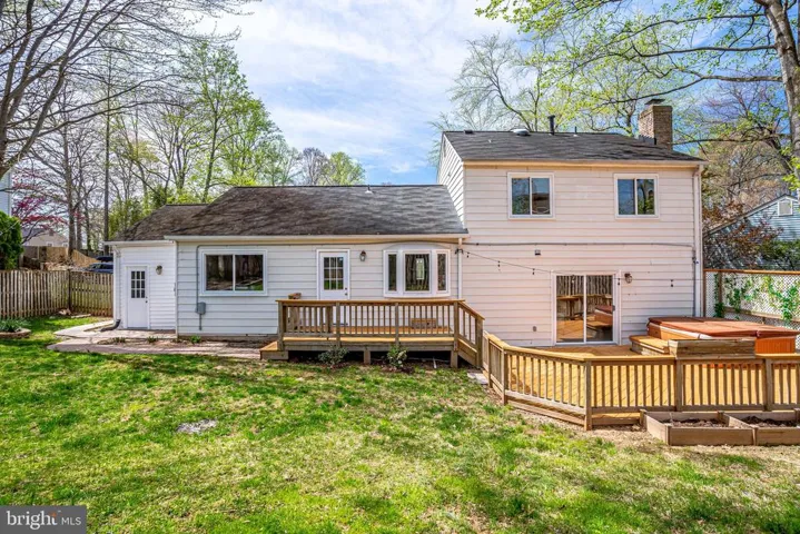5924 Crossin Ct, Burke, Virginia 22015