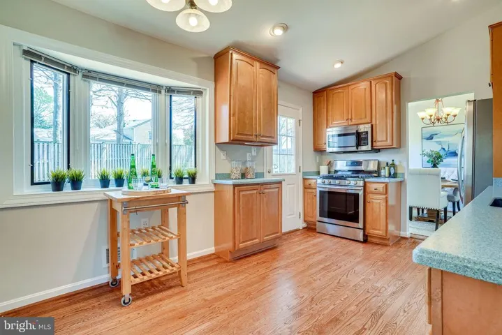 5924 Crossin Ct, Burke, Virginia 22015