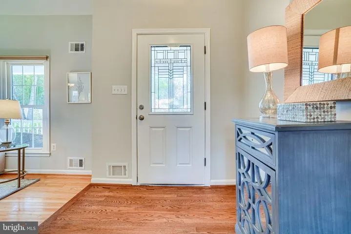 5924 Crossin Ct, Burke, Virginia 22015