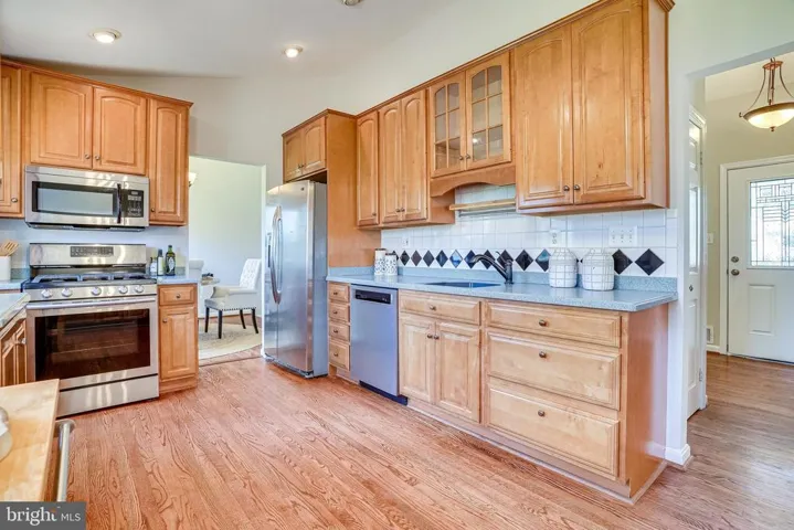5924 Crossin Ct, Burke, Virginia 22015