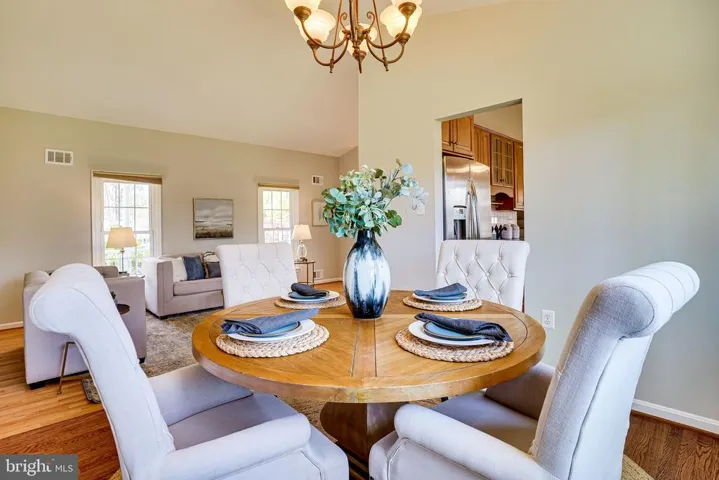 5924 Crossin Ct, Burke, Virginia 22015