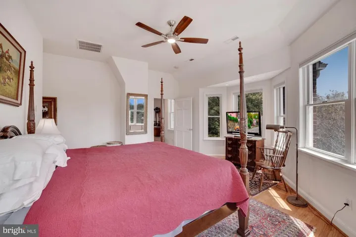 7617 Helena Dr, Falls Church, Virginia 22043