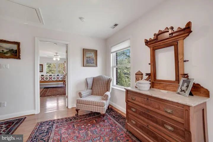 7617 Helena Dr, Falls Church, Virginia 22043