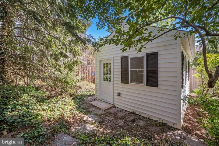 7617 Helena Dr, Falls Church, Virginia 22043