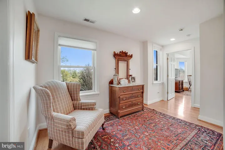 7617 Helena Dr, Falls Church, Virginia 22043