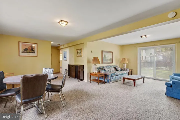 2534 Roswell Ct, Falls Church, Virginia 22043