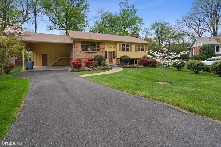 2534 Roswell Ct, Falls Church, Virginia 22043
